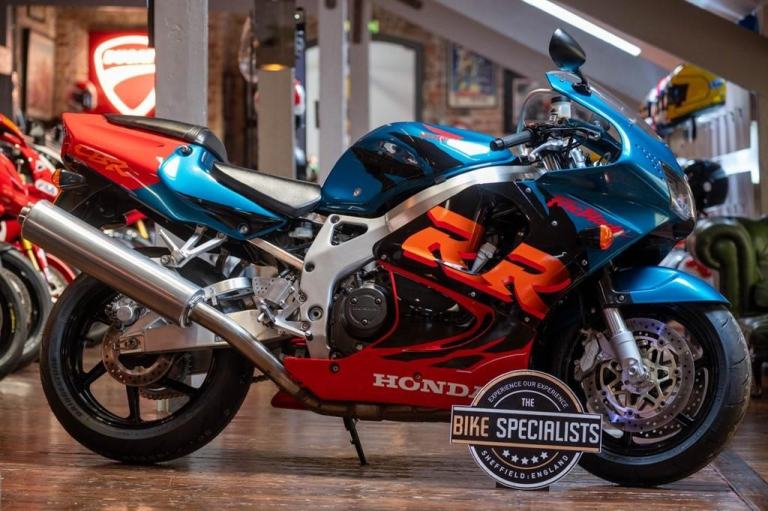 Honda CBR900RR Fireblade *Low Mileage - Low Ownership - Original Example*