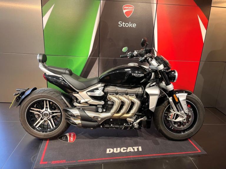TRIUMPH ROCKET 3 GT 2022 ONLY 670 MILES COVERED STUNNING READY TO GO