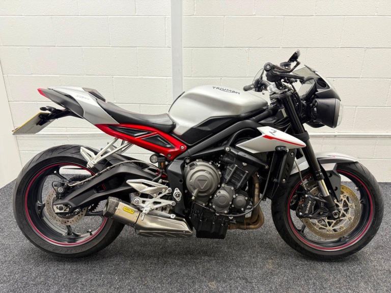 TRIUMPH STREET TRIPLE 765 R LOW ** Arrow Exhaust - 12 Months MOT **
