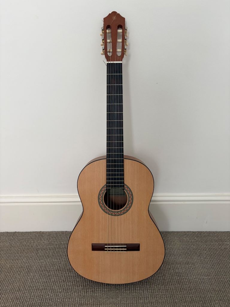 Yamaha C40MII Full Size Classical Guitar – Excellent Condition