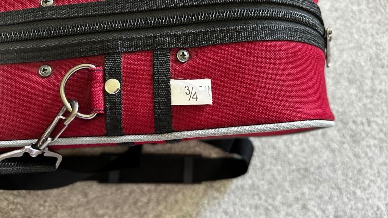 Stentor 3/4 Size Violin with Bow and Hard Case – Like New