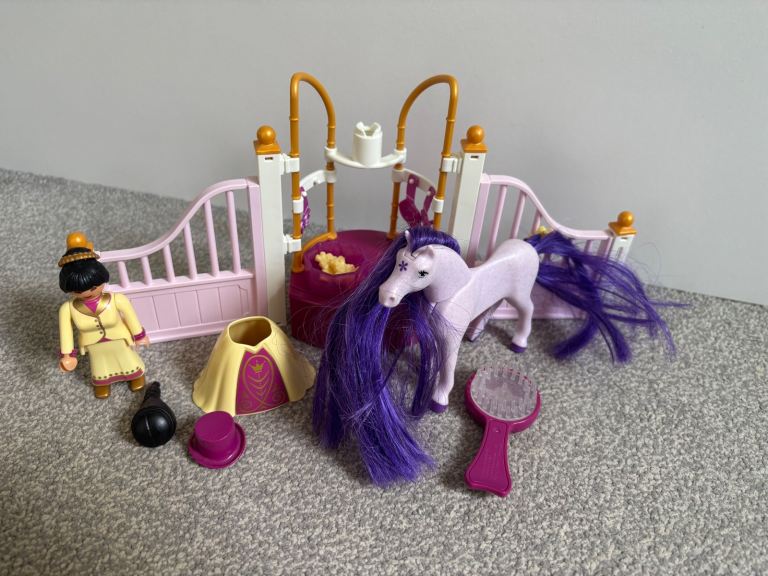 Playmobil Princess and horse grooming set