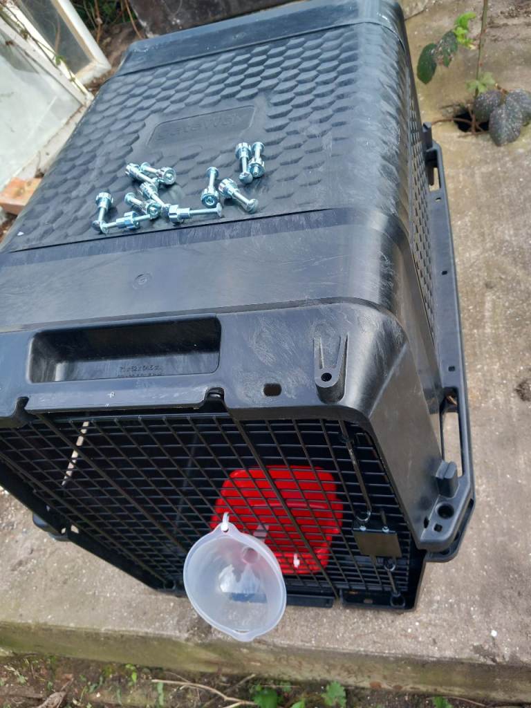 Gateway IATA approved pet carrier 