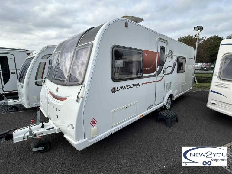 2015 Bailey Unicorn Cadiz 4 berth FIXED SINGLES Caravan - STOCK NO S082