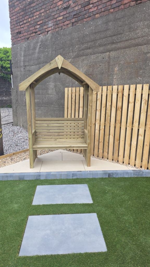 Seated arbour 