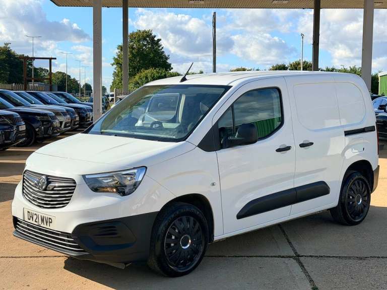 2021 Vauxhall Combo 1.5 Turbo D 2300 Dynamic Panel Van 4dr Diesel Manual L1 H1 Euro 6 (100 ps) Pa...