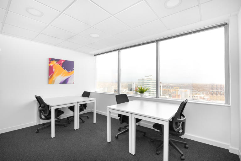 Cardiff - CF240EB \ Office Space for Teams with 5 Workstations