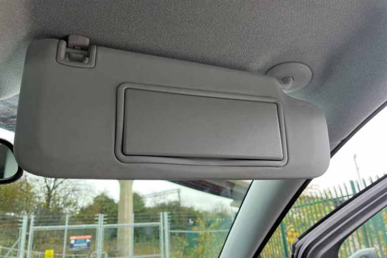 2021 Vauxhall Crossland 1.2i (83 PS) SE 5 Door Petrol SUV *** 1 Private Owner from New *** SUV Pe...