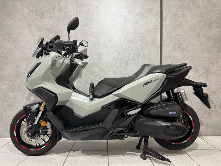 73/2024 Honda ADV350 - 10719 miles 