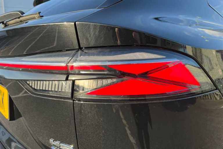 2025 MG MG HS 1.5 T-GDI 24.7kWh Trophy SUV 5dr Petrol Plug-in Hybrid Auto Euro 6 (s/s) (2 SUV Hyb...