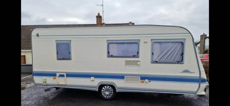 Adria 2003 5 Berth Caravan & Air Awning