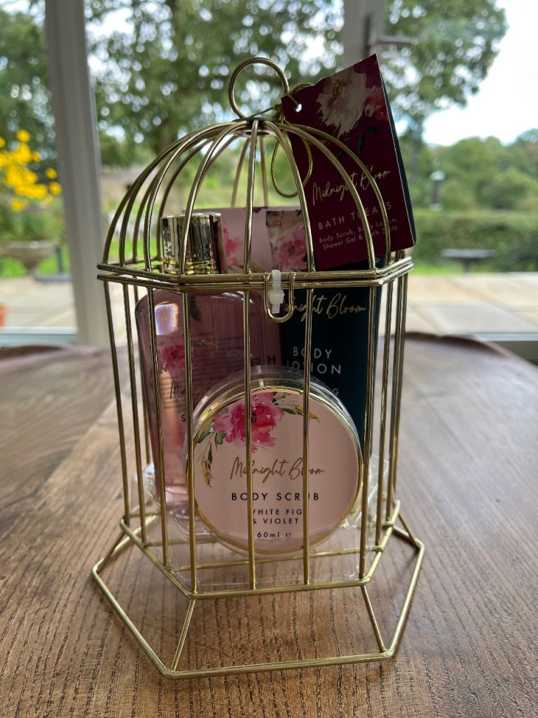 Midnight Bloom Bath Set in Gold Birdcage – New