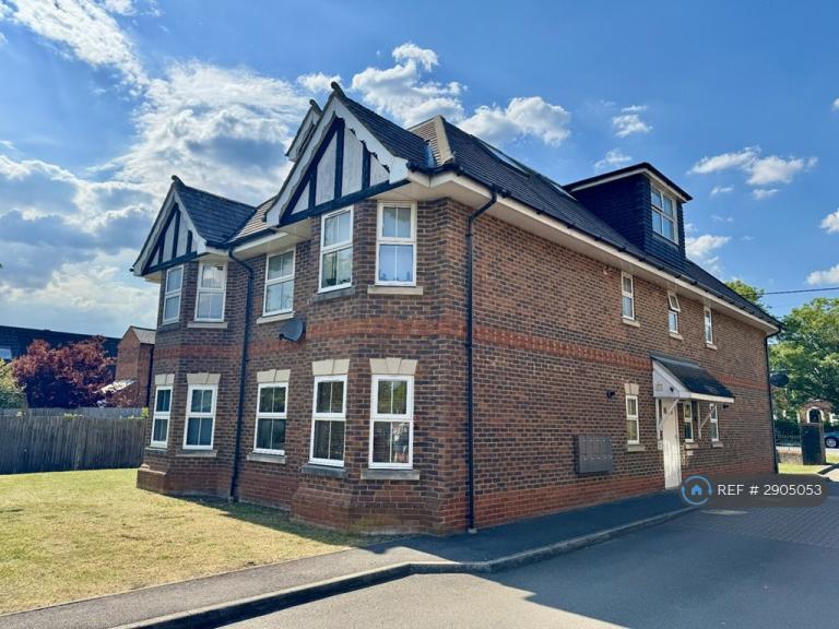 1 bedroom flat in Rockley Court, Theale, Reading, RG7 (1 bed) (#2905053)