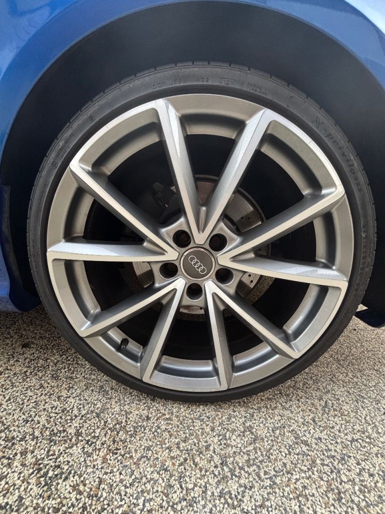 Audi, RS5, Coupe, 2011, Semi-Auto, 4163 (cc), 2 doors