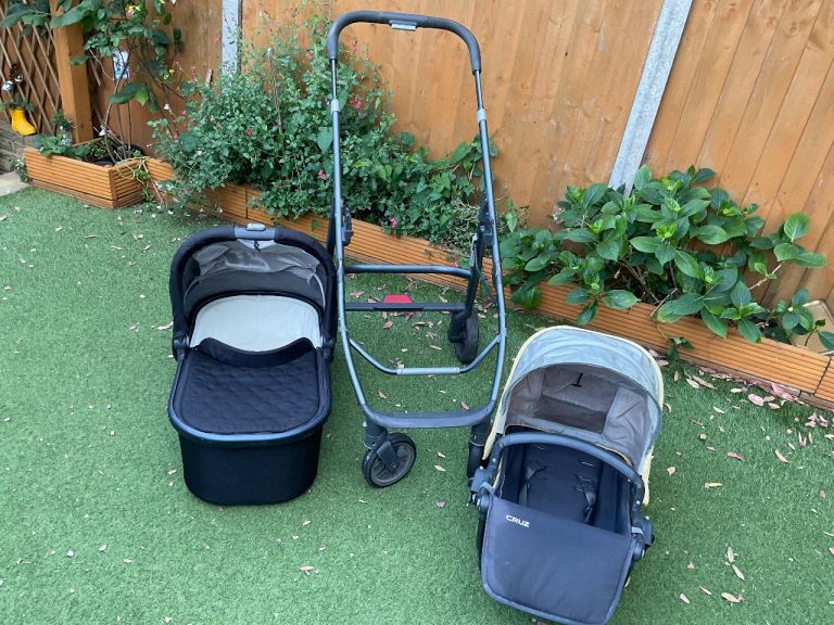 2 in one pram and stroller £25
