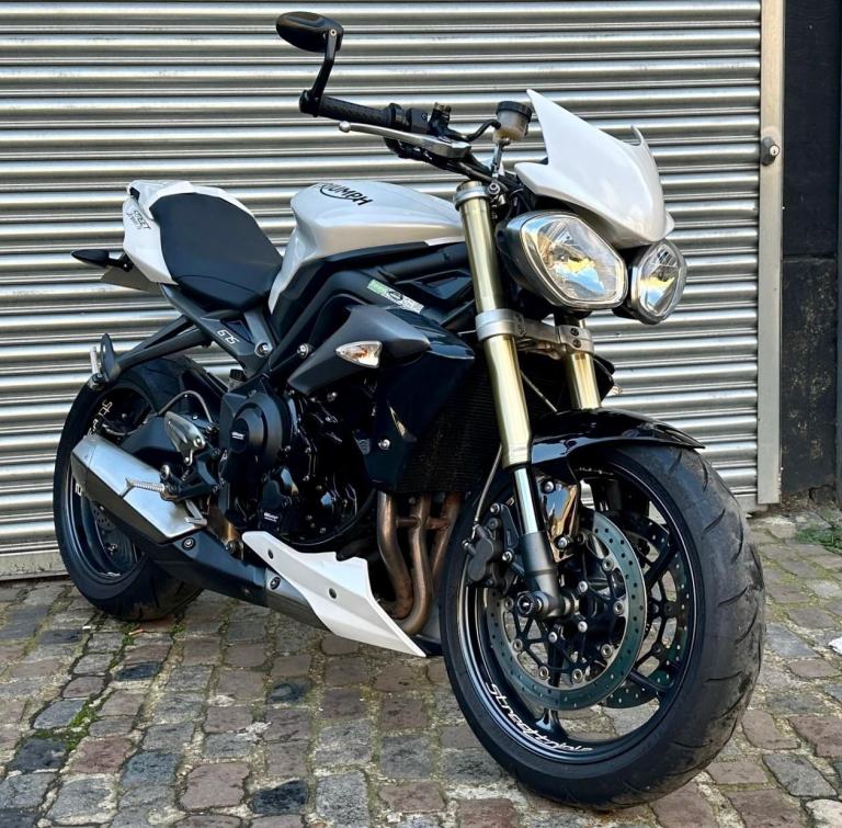 Triumph Street Triple 675 2015