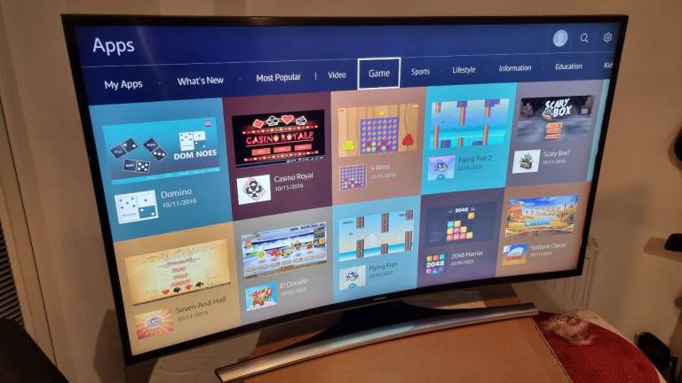 Samsung 48 INCH CURVED SMART 4K UHD HDR LED TV WITH WIFI FREEVIEW HD, BLUETOOTH