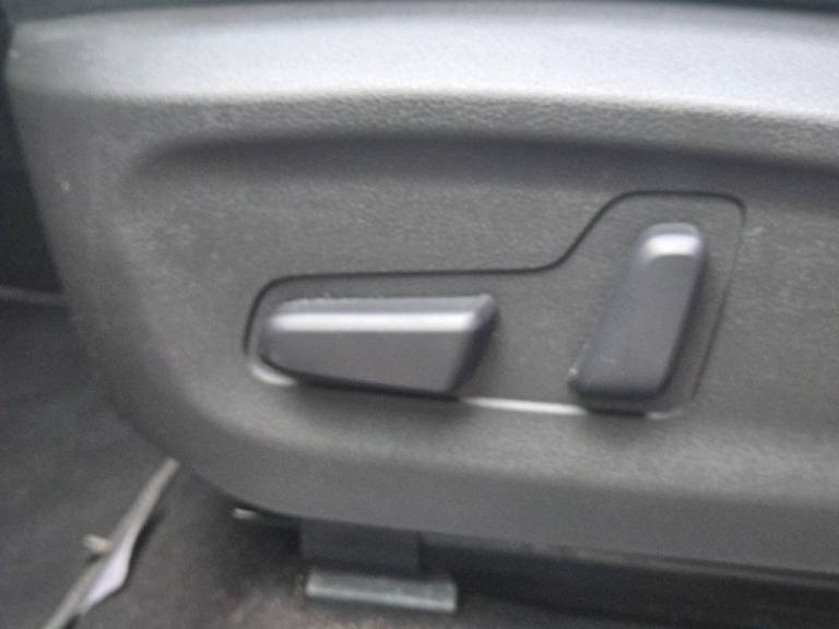 2019 Hyundai KONA 64kWh Premium SE SUV 5dr Electric Auto (7kW Charger) (204 ps) HATCHBACK ELECTRI...