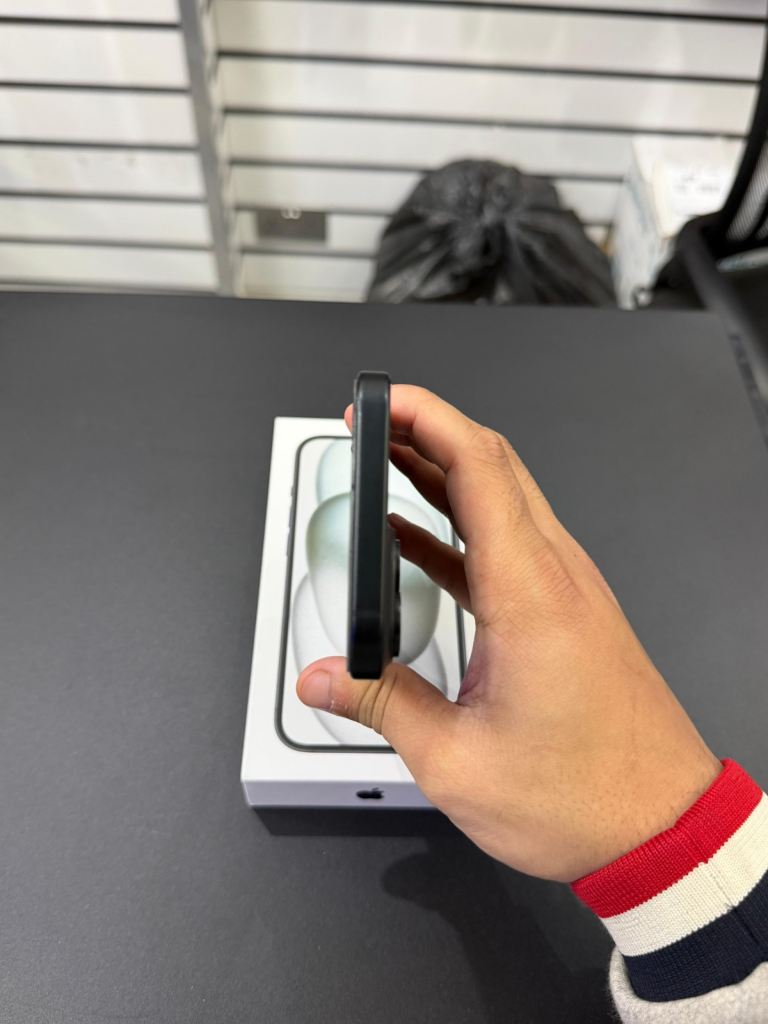 Apple iPhone 15 128GB Black (Unlocked) Excellent Condition Fully Boxed