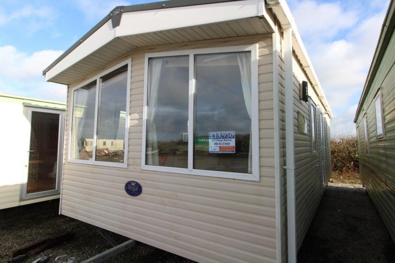 Regal Majestic 32x12 3 bed 2009 preowned static caravan for sale offsite