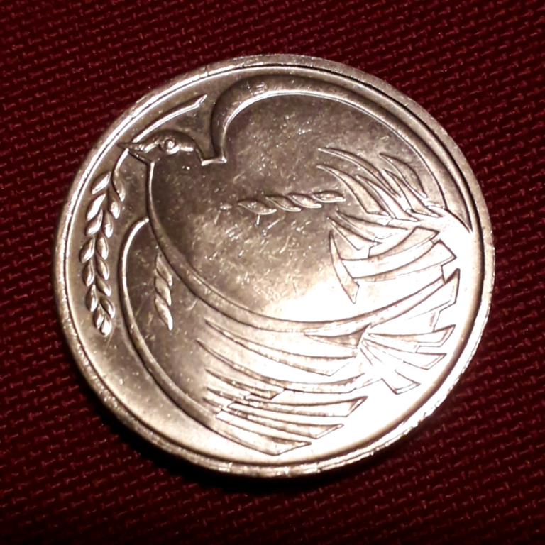 £2 1995 Peace Dove UK Two Pounds coin