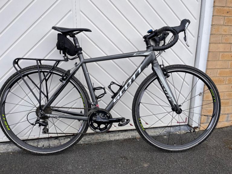 Scott CX Comp Gravel or cyclocross bike, rim brake.