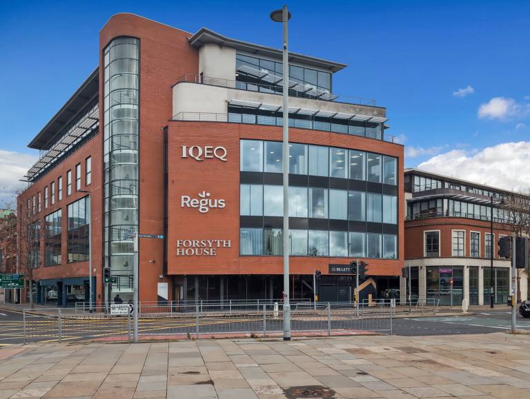 Belfast - BT2 8LA \ Flexible Office Space for 2 Workstations