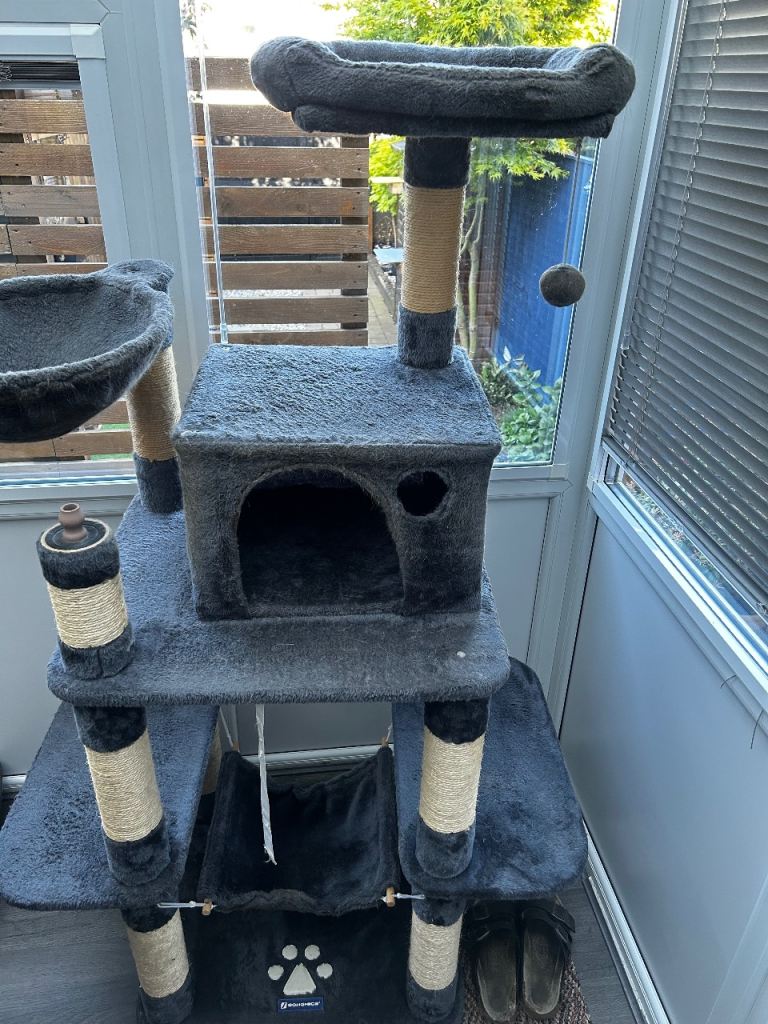 Cat tower 