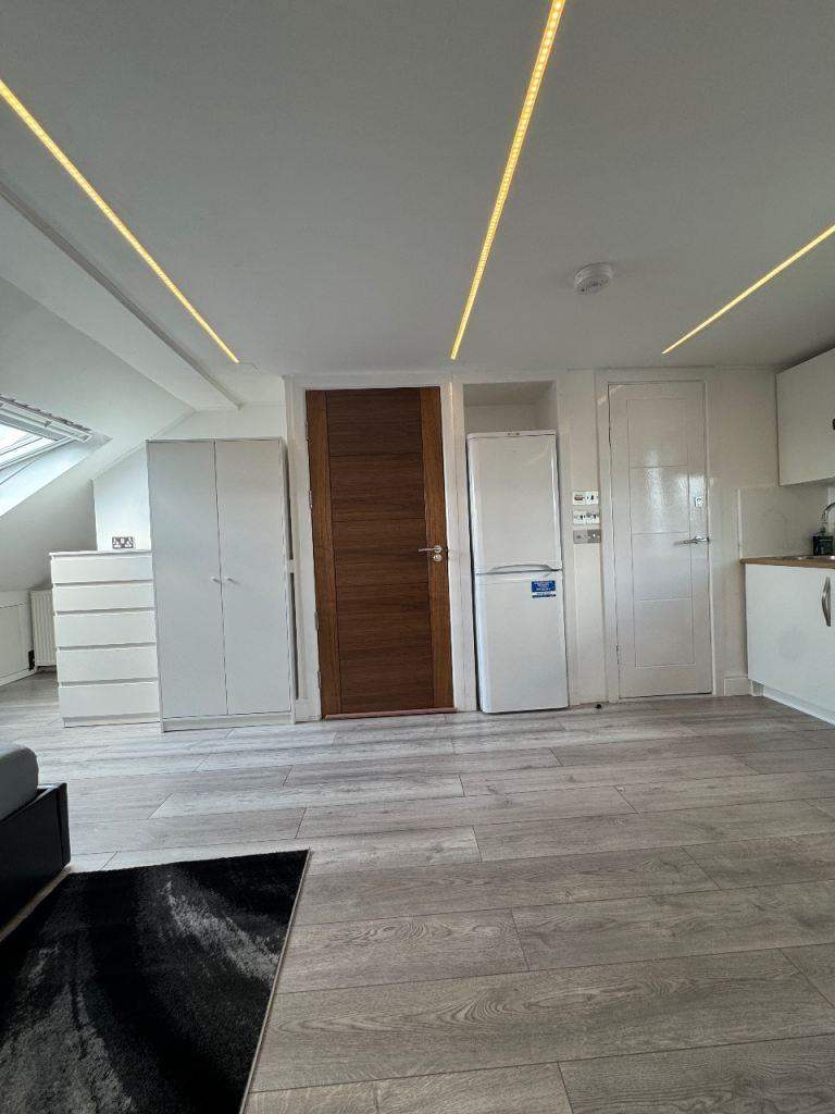 DLH Electrical Services Ltd - Electrician Serving South London and Surrounding Areas