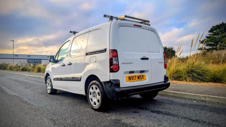 2017 Peugeot Partner 1.6 BlueHDi 100 Panel Van ULEZ - Crew Cab - Belt changed  PANEL VAN Diesel M...