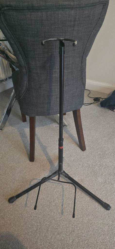 Guitar stand