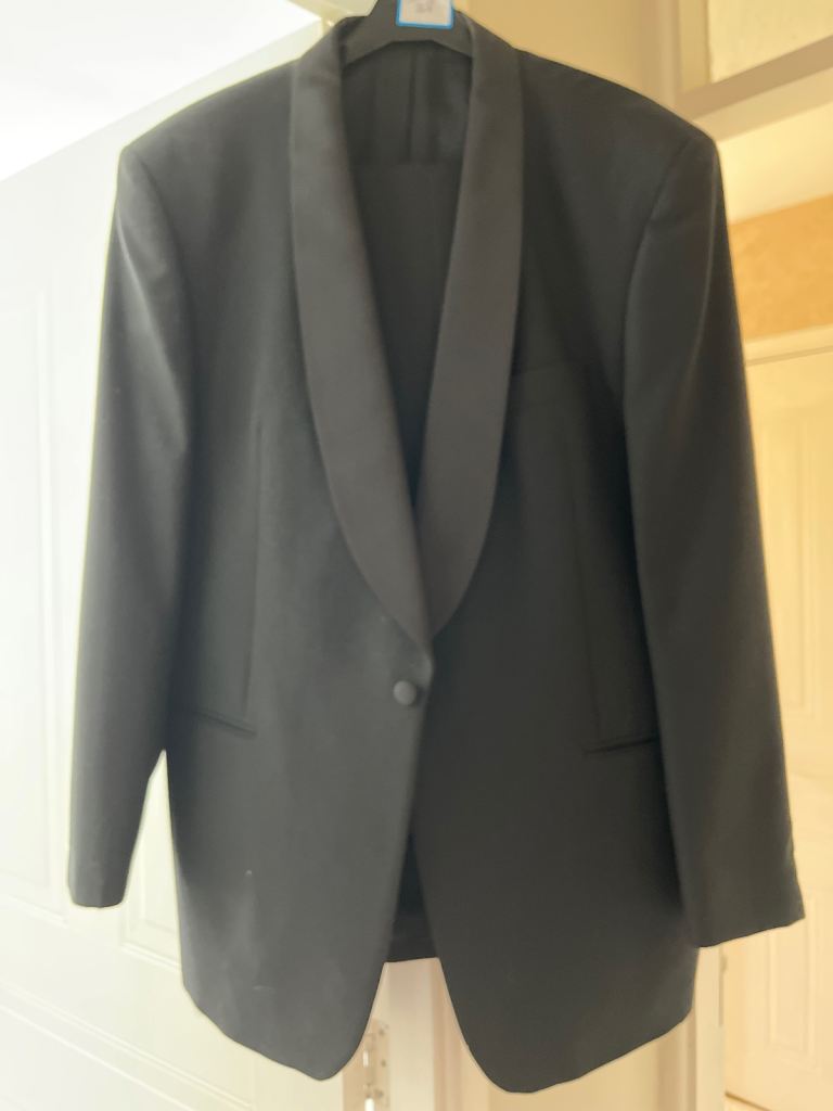 Men’s dinner suit