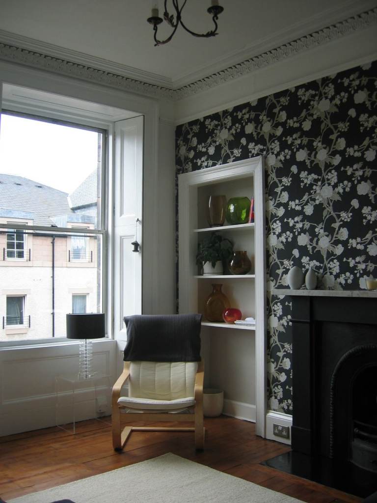 2 bedroom 2 bathroom UNFURNISHED 2nd floor period flat in Leith