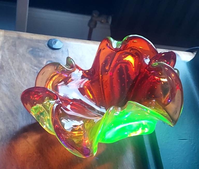 Uranium Mid century Murano sommerso Art Glass ashtray Italian glass catchall or centrepiece / red ..