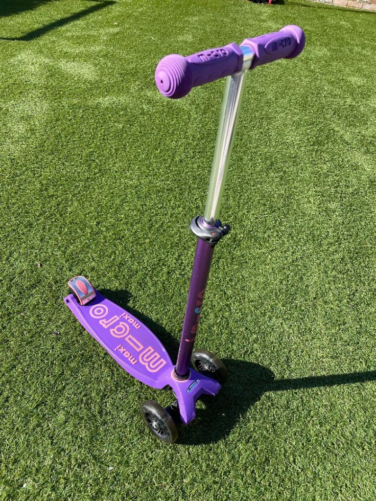 Micro Maxi LED Scooter 