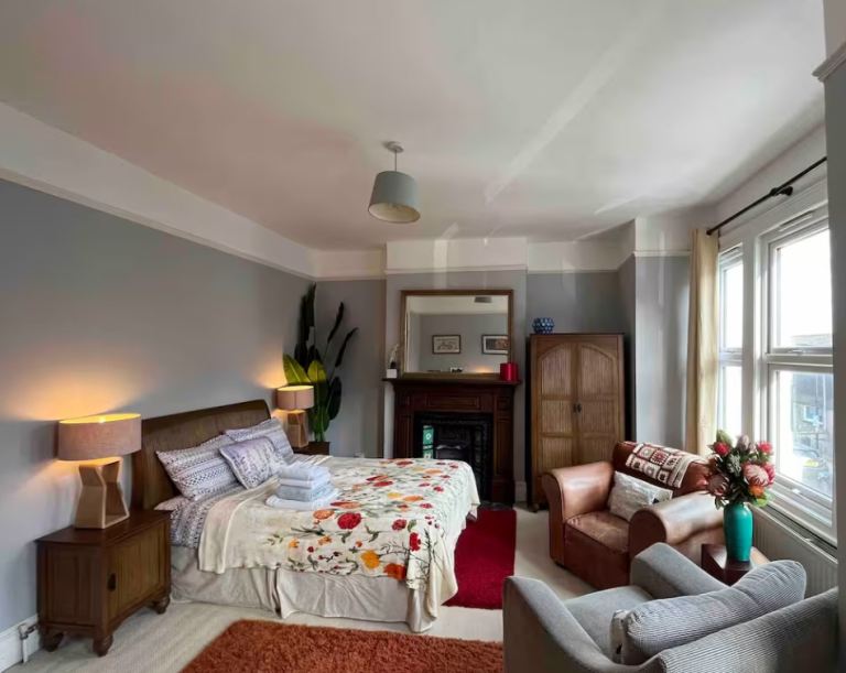 House clearance - furniture, lamps, mirror