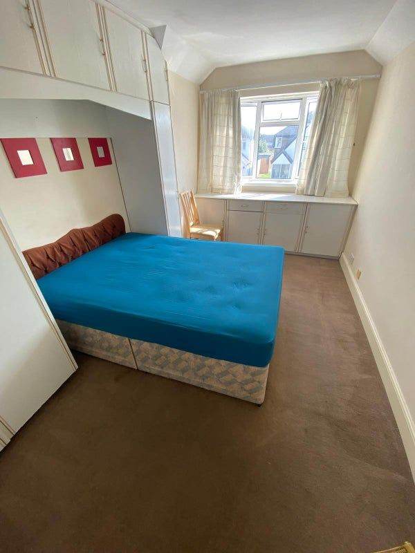 Spacious double room to rent in Hayes, UB3