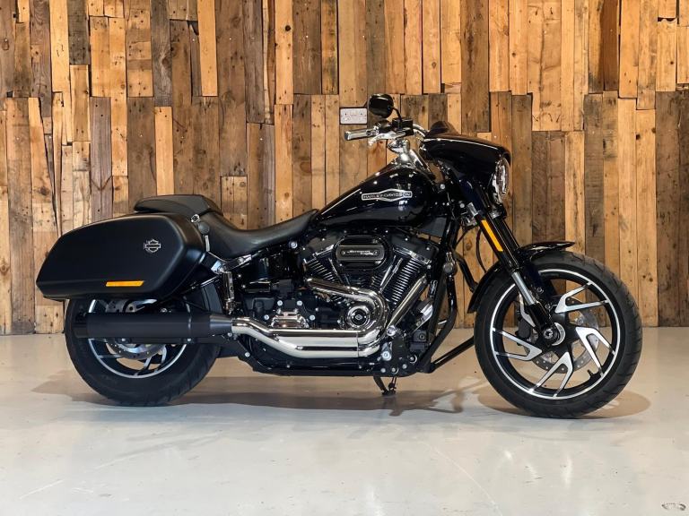 Harley-Davidson FL 1745cc Sport Glide 2020 ONLY 5261 Miles!