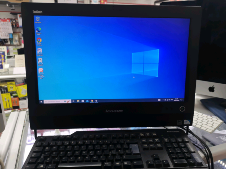 Lenovo All in One Computer - WIN 10. 500GB storage 4GB RAM 2.20GHz int