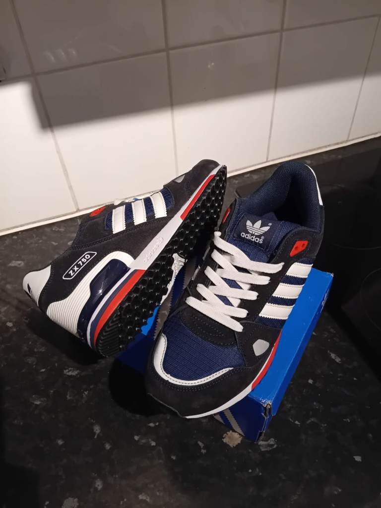  Reduced- brand new - adidas zx 750 red, white and blue - men's UK size 10.5