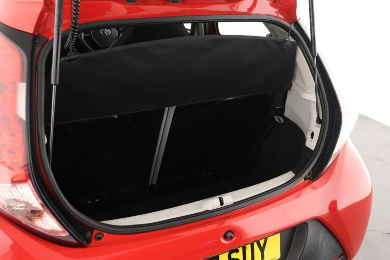 2017 Toyota AYGO 1.0 VVT-i X-Play 5dr x-shift HATCHBACK PETROL Automatic