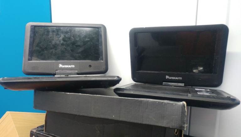 Portable dvd players