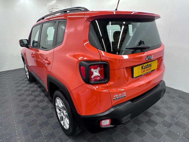 2016 Jeep Renegade 2.0 Multijet Limited 5dr 4WD - FULL LEATHER - REAR SENSORS - FSH ESTATE Diesel...