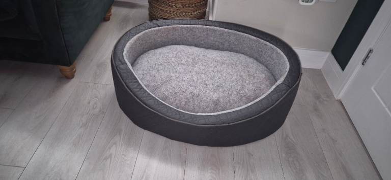 Wainwright's Extra Support Quilted Oval Dog Bed Grey Medium