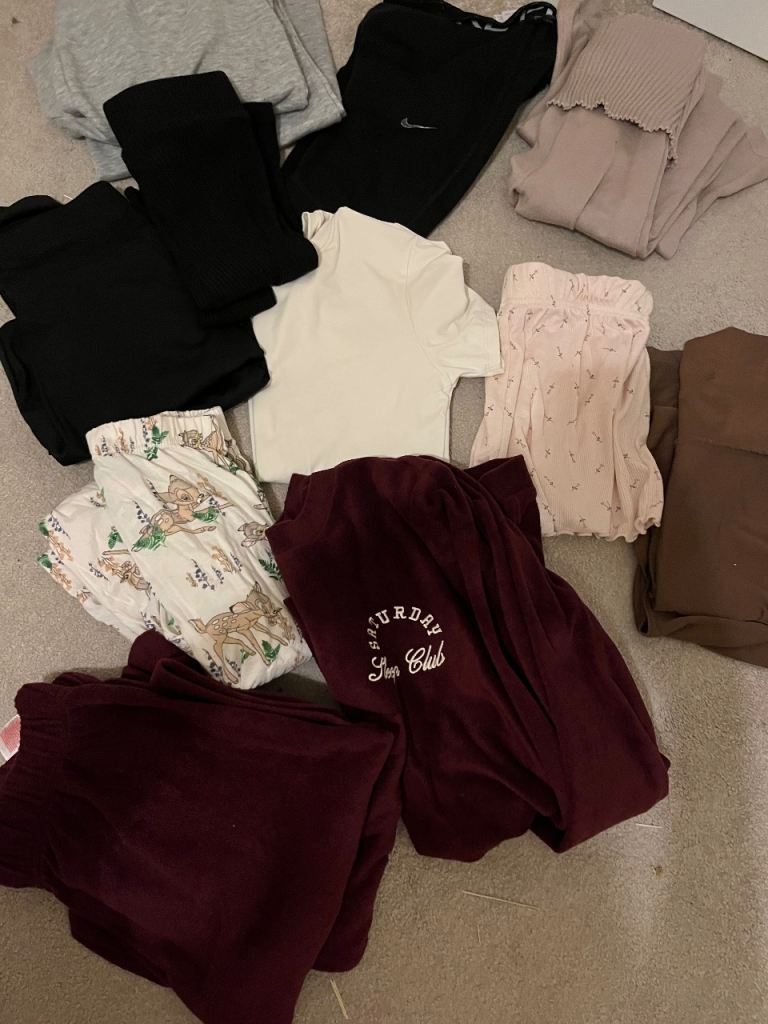 GIRLS CLOTHING BUNDLE AGD 13 