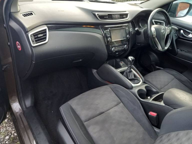 2014 Nissan Qashqai 1.5 dCi Acenta Premium SUV 5dr Diesel Manual 2WD Euro 5 (s/s) (110 ps) HATCHB...