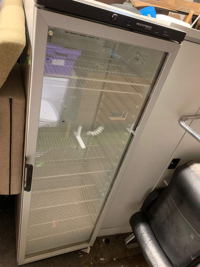 Vestfrost FKG371 Glass Door Display Fridge, 381 L in excellent working  2 available) £450 each