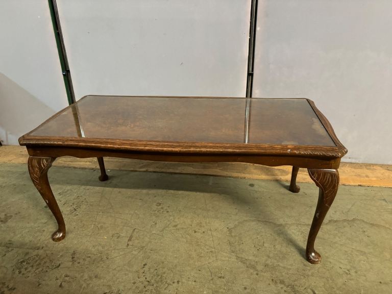 Vintage walnut Queen Anne coffee table