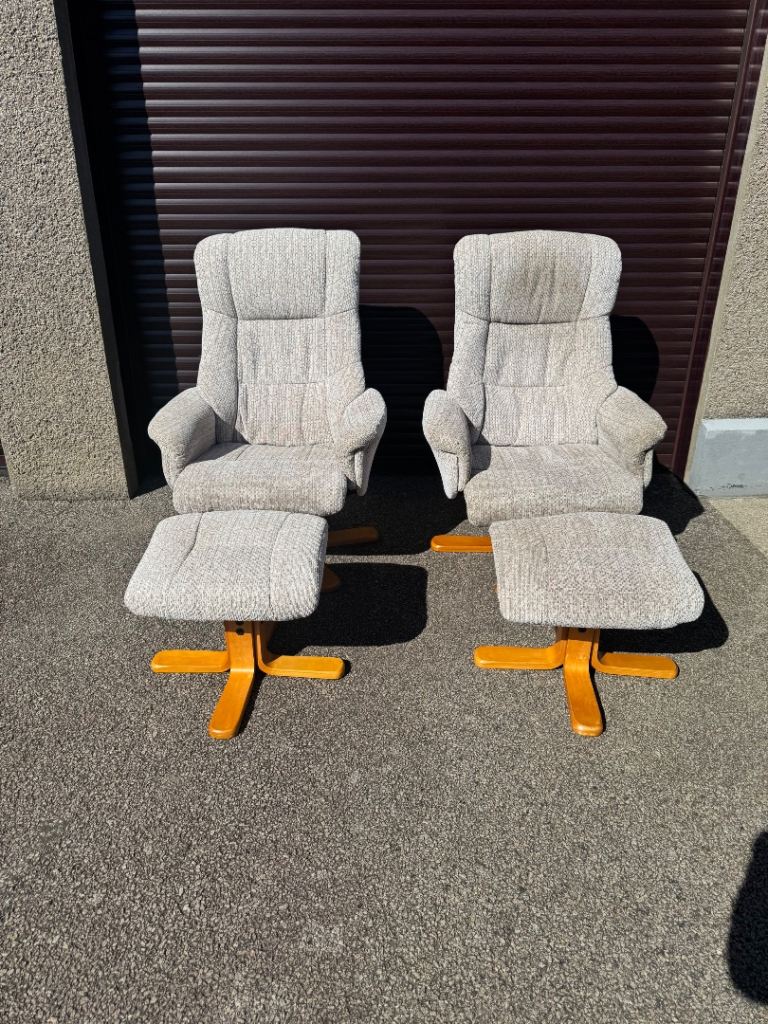 Swivel recliner chairs 