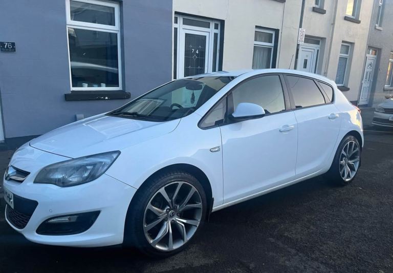Vauxhall Astra 1.6 EcoFlex – £20 Tax, Cheap Insurance, Full MOT